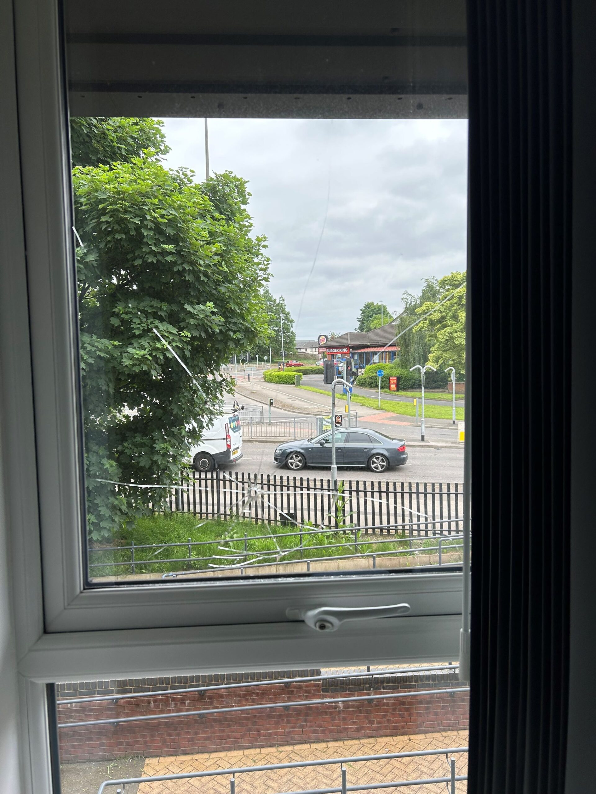 broken double glazing replacement